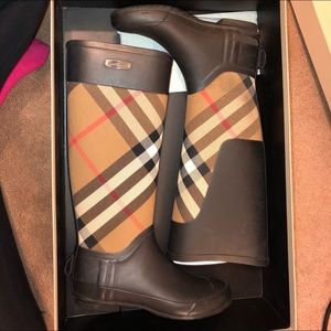 Authentic Burberry tall rainboots previously worn.